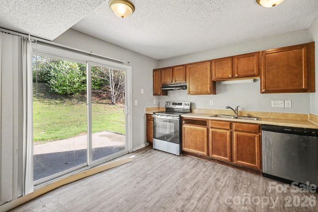 2900 Silkstream Lane, Charlotte, NC 28262