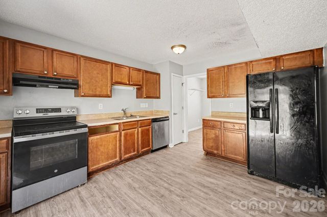 2900 Silkstream Lane, Charlotte, NC 28262