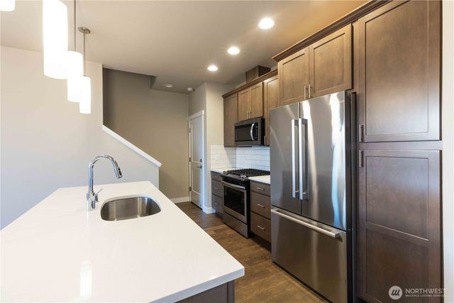 139 Blackfish Court, Bremerton, WA 98310