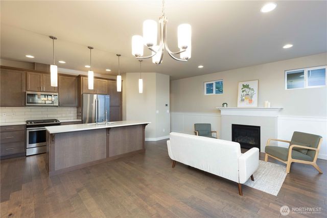 139 Blackfish Court, Bremerton, WA 98310