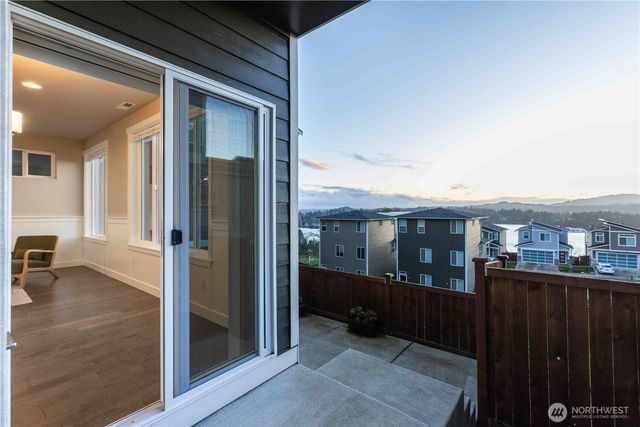 139 Blackfish Court, Bremerton, WA 98310