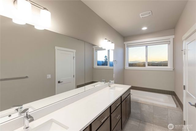 139 Blackfish Court, Bremerton, WA 98310