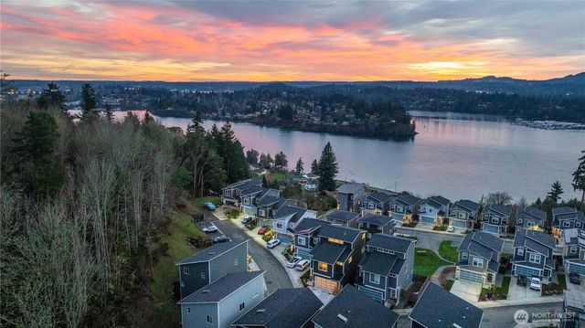 139 Blackfish Court, Bremerton, WA 98310