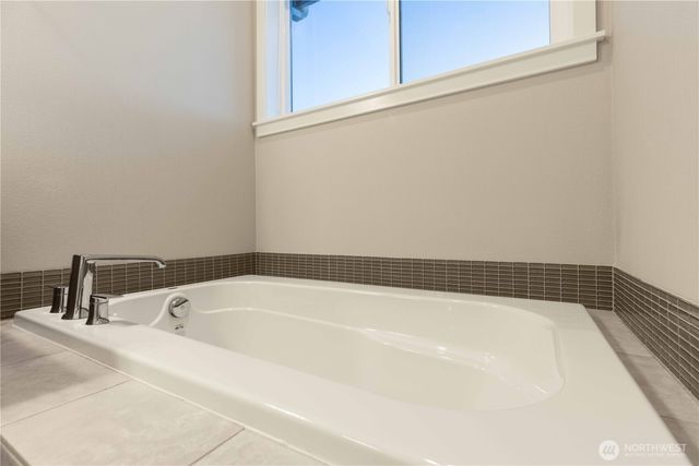 139 Blackfish Court, Bremerton, WA 98310