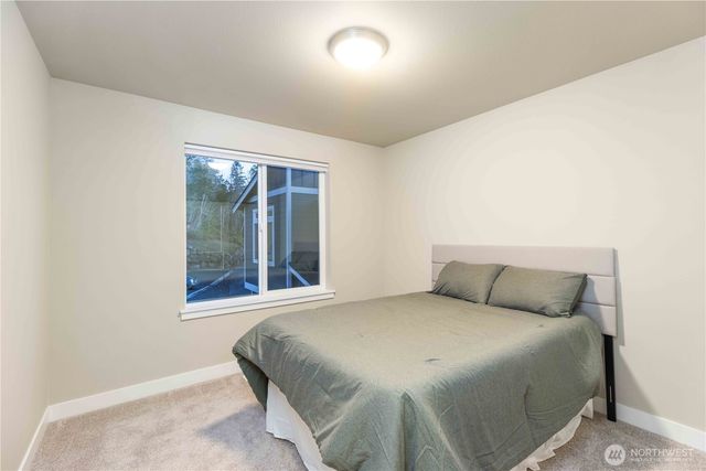 139 Blackfish Court, Bremerton, WA 98310