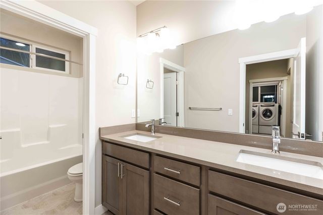 139 Blackfish Court, Bremerton, WA 98310