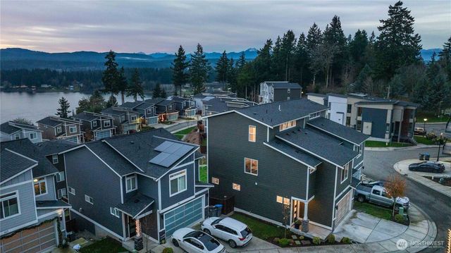 139 Blackfish Court, Bremerton, WA 98310