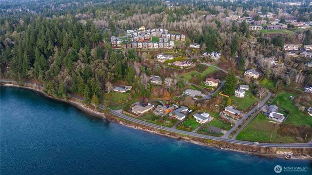 139 Blackfish Court, Bremerton, WA 98310