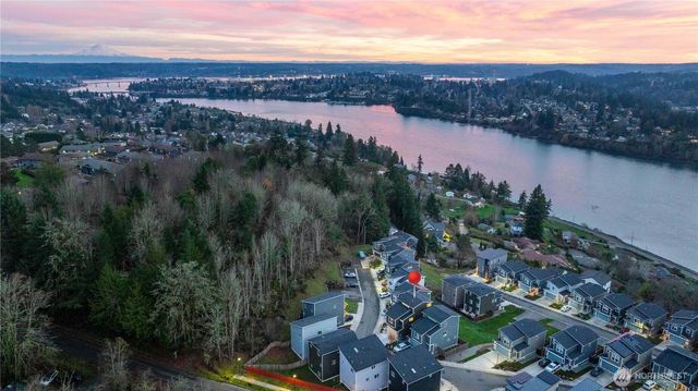 139 Blackfish Court, Bremerton, WA 98310