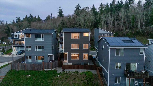 139 Blackfish Court, Bremerton, WA 98310