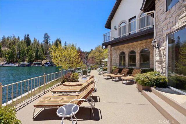 177 Shorewood Drive, Lake Arrowhead, CA 92352