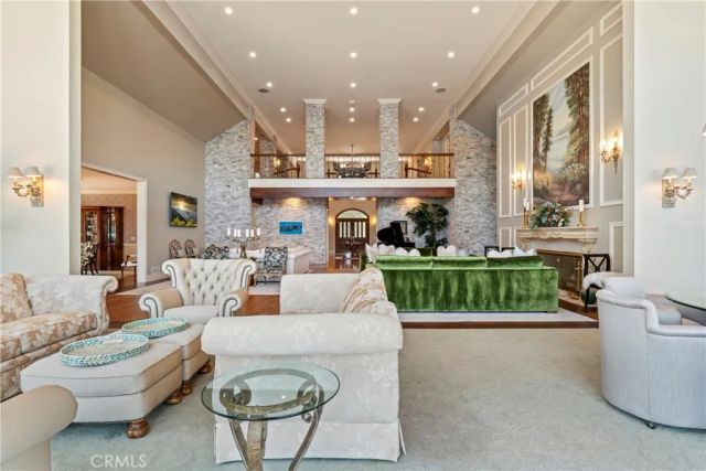 177 Shorewood Drive, Lake Arrowhead, CA 92352