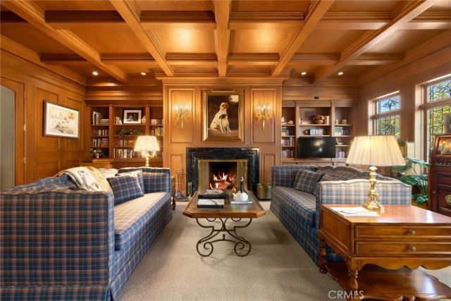 177 Shorewood Drive, Lake Arrowhead, CA 92352