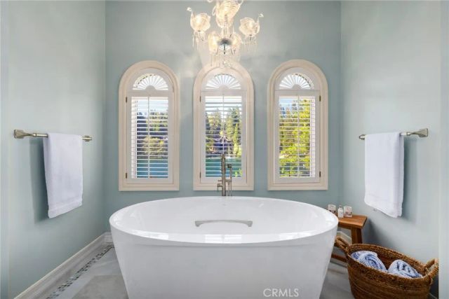 177 Shorewood Drive, Lake Arrowhead, CA 92352