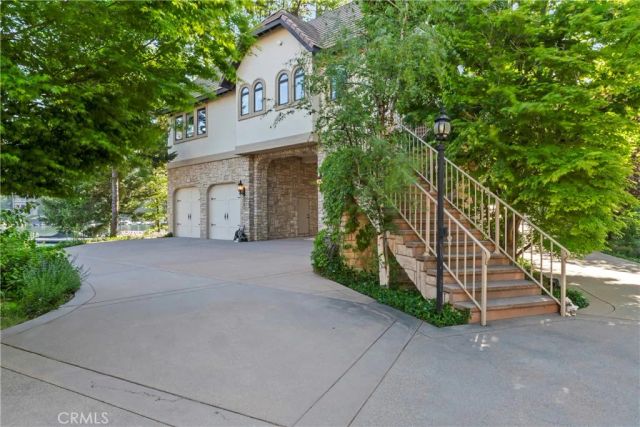 177 Shorewood Drive, Lake Arrowhead, CA 92352