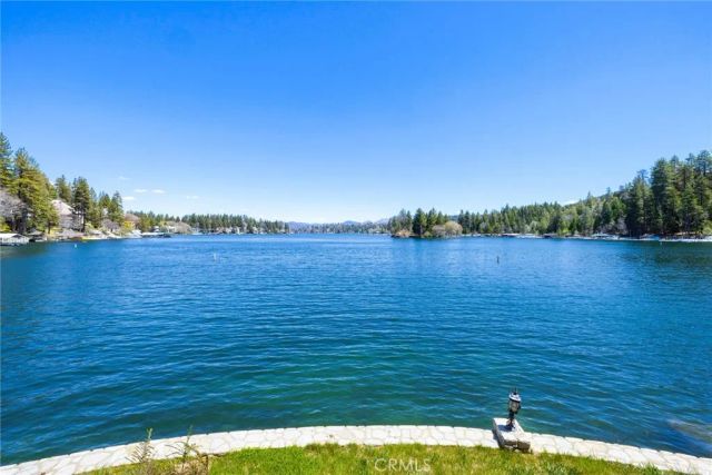 177 Shorewood Drive, Lake Arrowhead, CA 92352