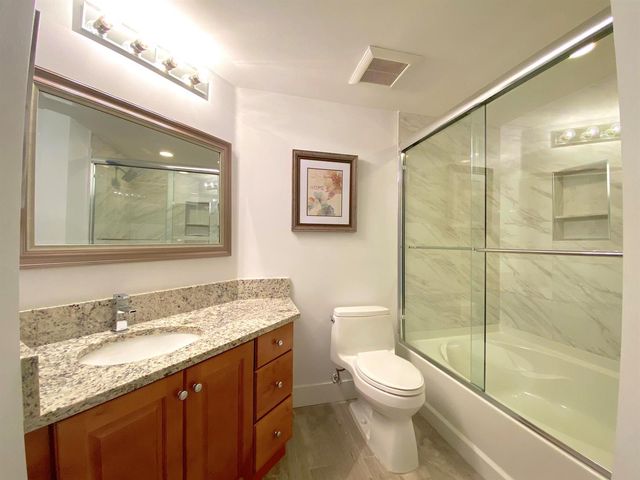 11770 St Andrews Place 105, Wellington, FL 33414