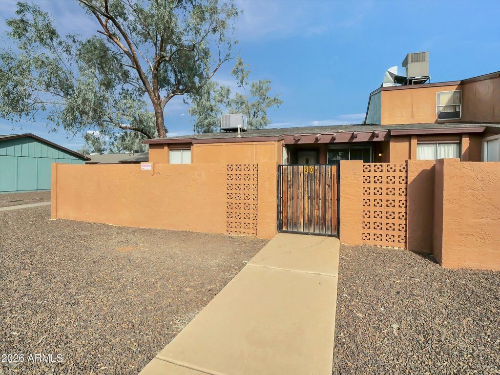3645 N 69th Avenue Unit 30, Phoenix, AZ 85033 — exterior