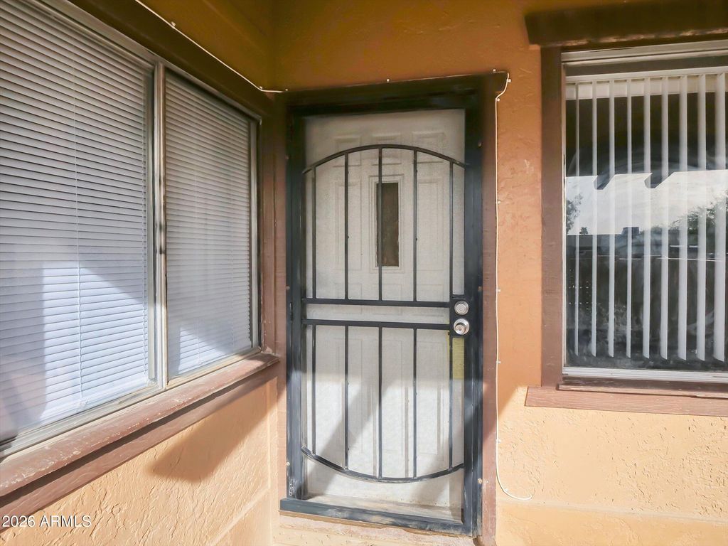 3645 N 69th Avenue Unit 30, Phoenix, AZ 85033 — photo 5