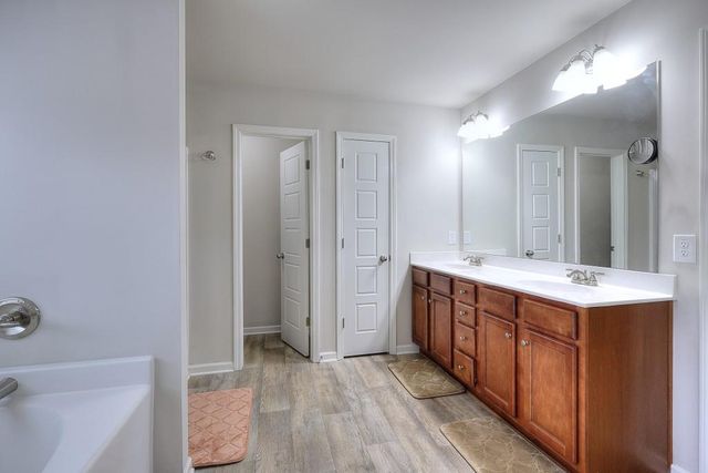 4069 Anthony Creek Drive, Loganville, GA 30052