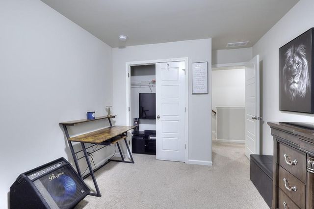 4069 Anthony Creek Drive, Loganville, GA 30052