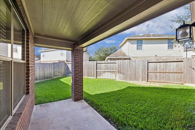 18127 Hillock Glen Lane, Cypress, TX 77429