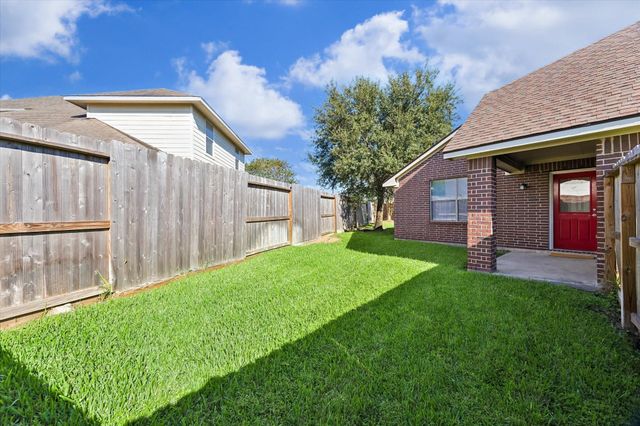 18127 Hillock Glen Lane, Cypress, TX 77429