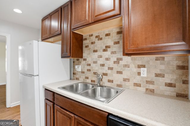 243 S Myrtle Street, Winder, GA 30680