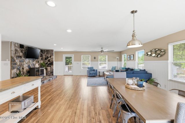 710 Hughes Road, Hampstead, NC 28443