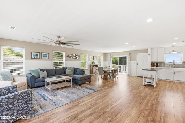 710 Hughes Road, Hampstead, NC 28443