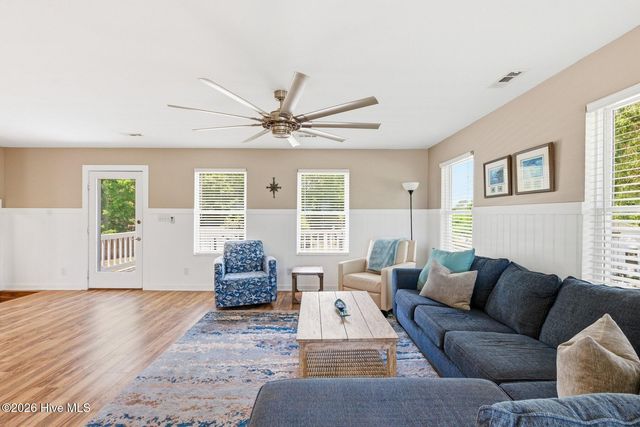 710 Hughes Road, Hampstead, NC 28443