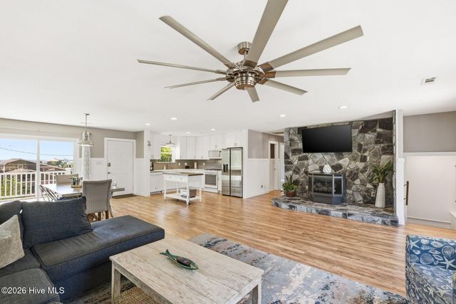 710 Hughes Road, Hampstead, NC 28443