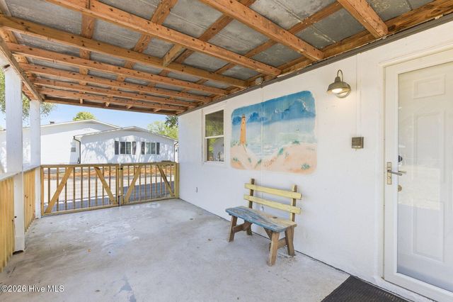 710 Hughes Road, Hampstead, NC 28443