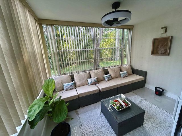 3060 Holiday Springs Boulevard 102, Margate, FL 33063