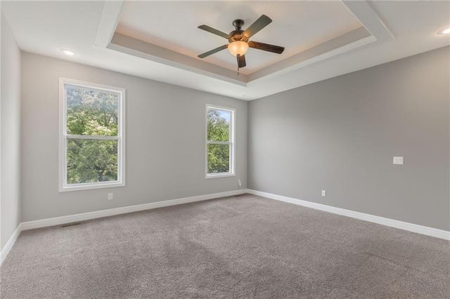 3327 N 109th Terrace, Kansas City, KS 66109
