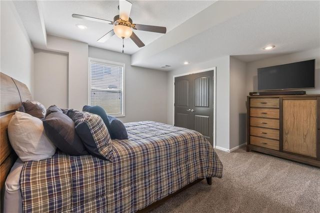 3327 N 109th Terrace, Kansas City, KS 66109