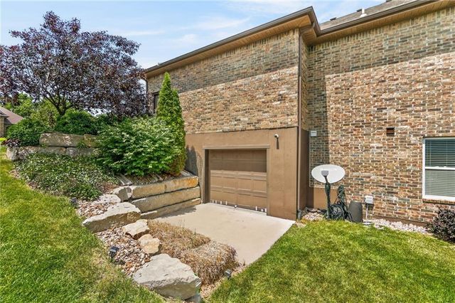 3327 N 109th Terrace, Kansas City, KS 66109