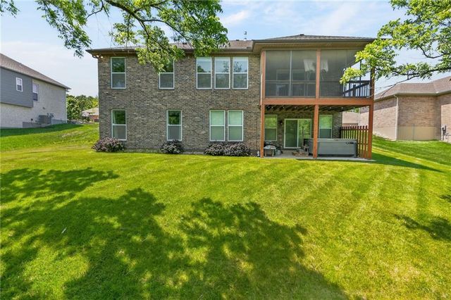3327 N 109th Terrace, Kansas City, KS 66109
