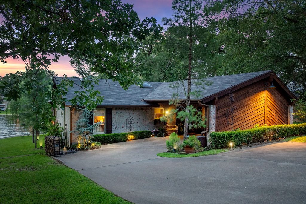 1500 Villa Cove Drive, Tool, TX 75143