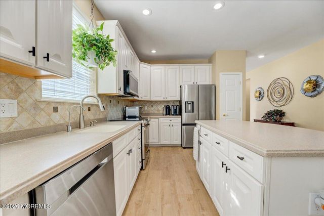 30 Rocky Brook Drive, Barnegat, NJ 08005