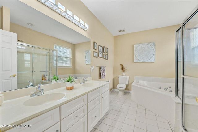 30 Rocky Brook Drive, Barnegat, NJ 08005