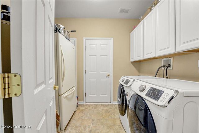 30 Rocky Brook Drive, Barnegat, NJ 08005