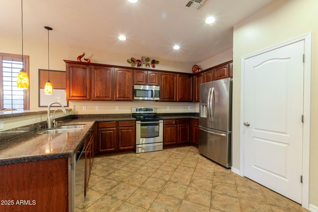 22810 W ASHLEIGH MARIE Drive, Buckeye, AZ 85326