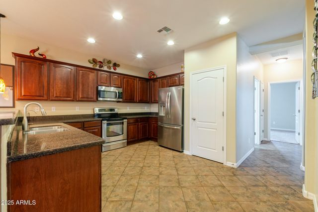 22810 W ASHLEIGH MARIE Drive, Buckeye, AZ 85326