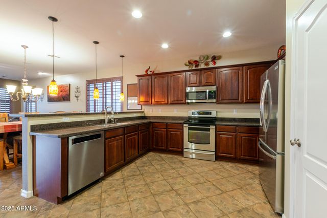 22810 W ASHLEIGH MARIE Drive, Buckeye, AZ 85326