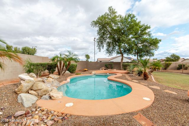 22810 W ASHLEIGH MARIE Drive, Buckeye, AZ 85326