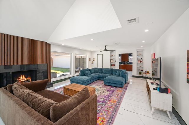 14919 Woodthorpe Lane, Houston, TX 77079