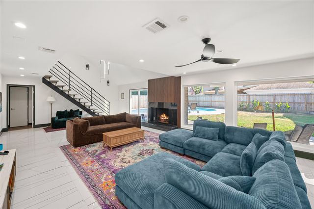 14919 Woodthorpe Lane, Houston, TX 77079