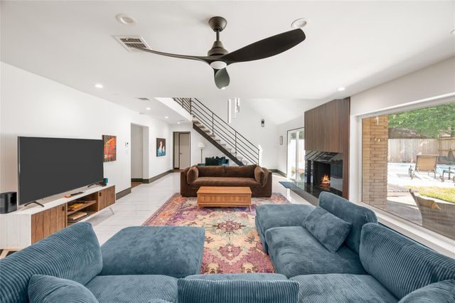 14919 Woodthorpe Lane, Houston, TX 77079