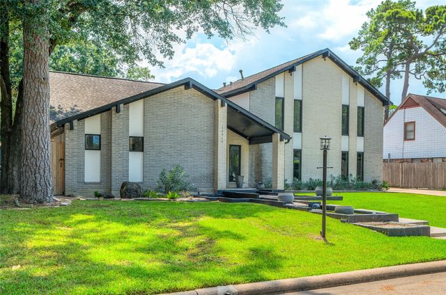 14919 Woodthorpe Lane, Houston, TX 77079